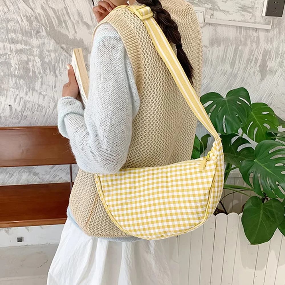 The Perfect Christmas Gift: Cute Plaid Crescent-Shaped Crossbody Bag for Women, Small Hobo Bag with Adjustable Striped Shoulder Strap, College-Style Plaid Shoulder Bag, Available in Multiple Colors, Suitable for Girls, Graduation Gifts