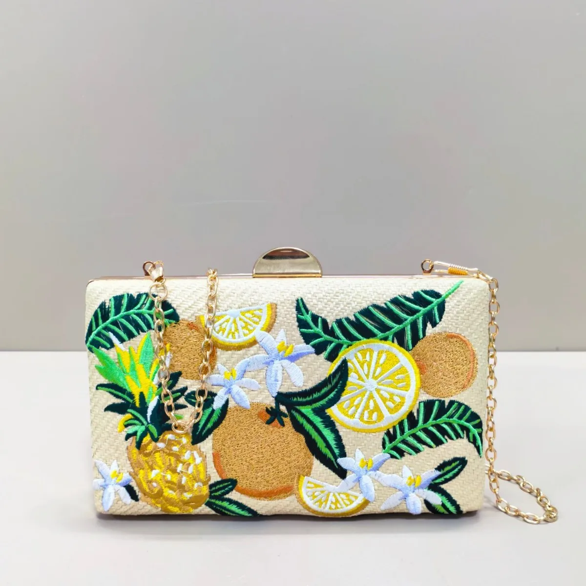 

Handmade Fruit Plant Embroidery Small Evening Bags For Women Holiday Party Clutch Handbags Gold Chain Shoulder Bag Femme bolso