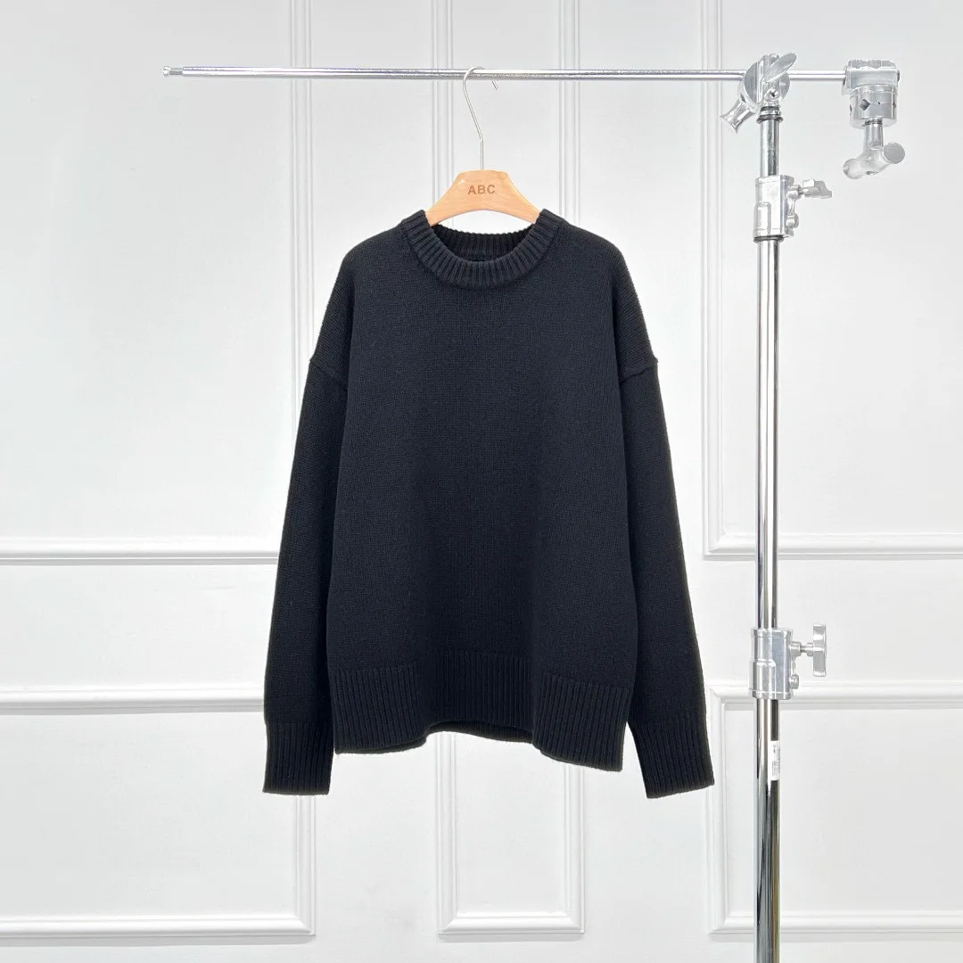 Simple Long Sleeve Classic Wool Cashmere Crew Neck Sweater for Women