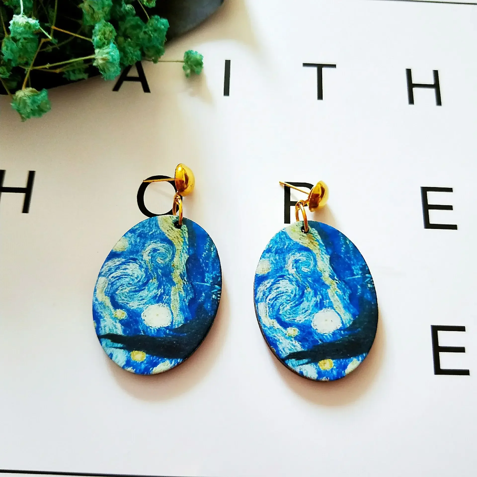 Vintage Renaissance Oil Painting Wood Earrings Girl Portrait Personalize Geometric Oval Wood Art Earrings for Woman Girl Jewelry