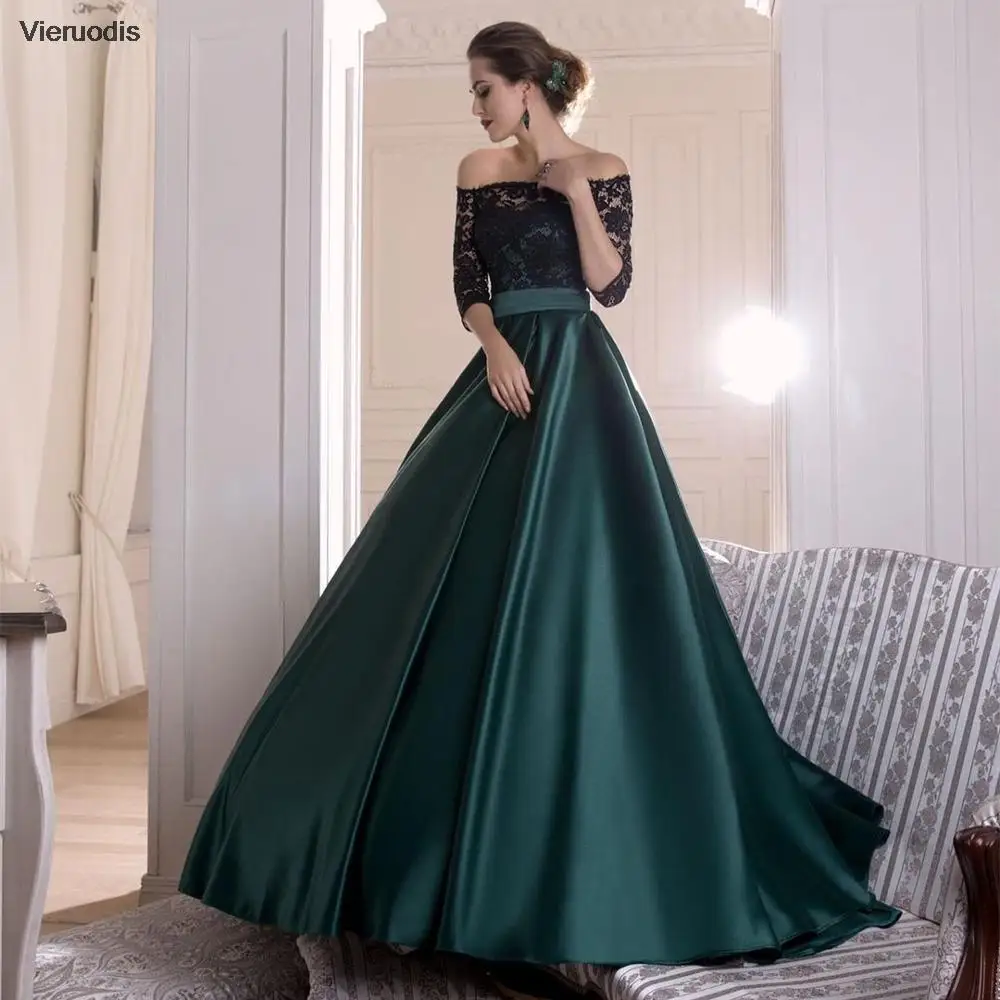 ชุดราตรี 2022 สีเขียว ทรงเอไลน์ คอเรือ เปิดไหล่ ผ้าซาติน ประดับลูกไม้ พร้อมเข็มขัด ชายกระโปรงยาวแบบคอร์ทเทรน สำหรับงานปาร์ตี้และงานพิธีการ สง่างาม