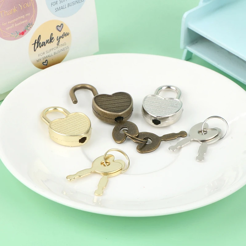 1Set Heart Shape Padlocks Mini Luggage Hardware Locks With Key Lock For Travel Wedding Jewelry Box Diary Book Suitcase