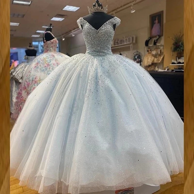 

ANGELSBRIDEP Tulle Ball Gown Quinceanera Dresses Sparkly Crystals V-Neck 15th Party Dress Beaded Vestido De Noiva Birthday Gowns