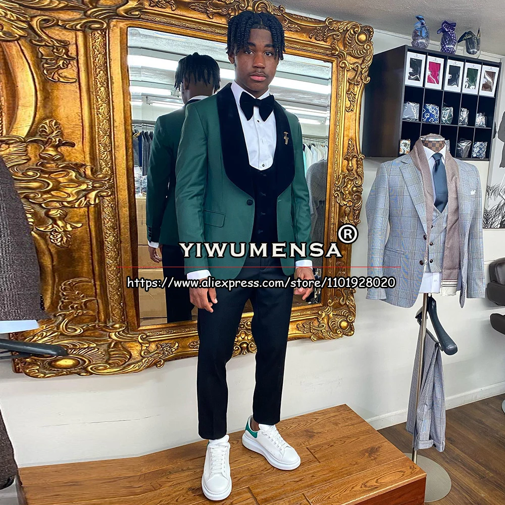 

Fashion Campus Suits Black Velvet Peaked Lapel Blazer Green Smart Casual Groom Men Tuxedo Prom Party Dress Classic Male Clothes