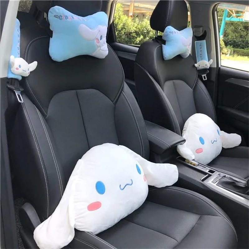 Sanrio น่ารัก Cinnamoroll Headrest เข็มขัดนิรภัยกลับเบาะเก้าอี้คอสนับสนุนรถที่นั่ง Decor สุนัขสีขาวโยนหมอนของขวัญ
