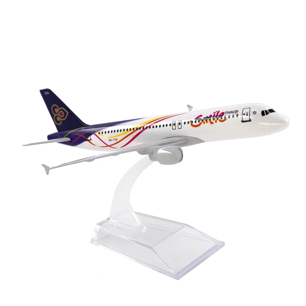 

Toy Airplane For Kids Souvenir Plane 16CM Thai Smile Airways A320 Simulation Alloy Aircraft Model Diecast Children Collection