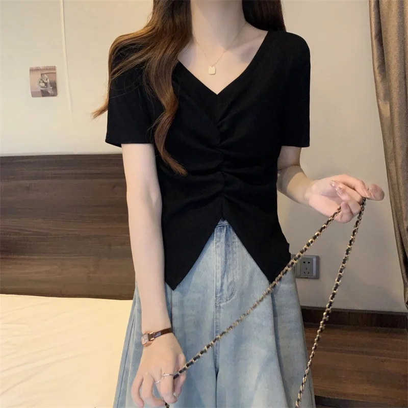 Large Irregular Short Sleeved T-shirt For Women's Summer Slimming And Belly Covering Design With Pleated And Split V-neck Top