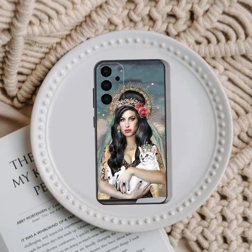 حافظة هاتف A-Amy Winehouse لهاتف سامسونج جالاكسي A73,91,80,72,51,53,52,71,22,5G,Note,J7,8,9 غطاء أسود ناعم