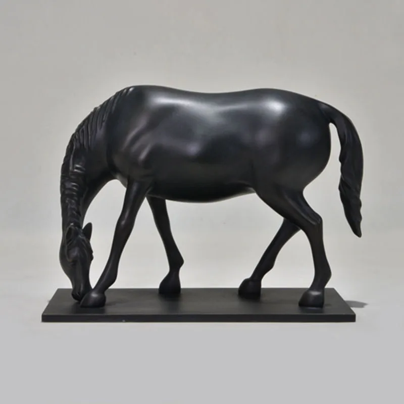 

Modern abstract art sculptures of humans, horses, animals, decorations, hotel accessories, villa entrance decorations