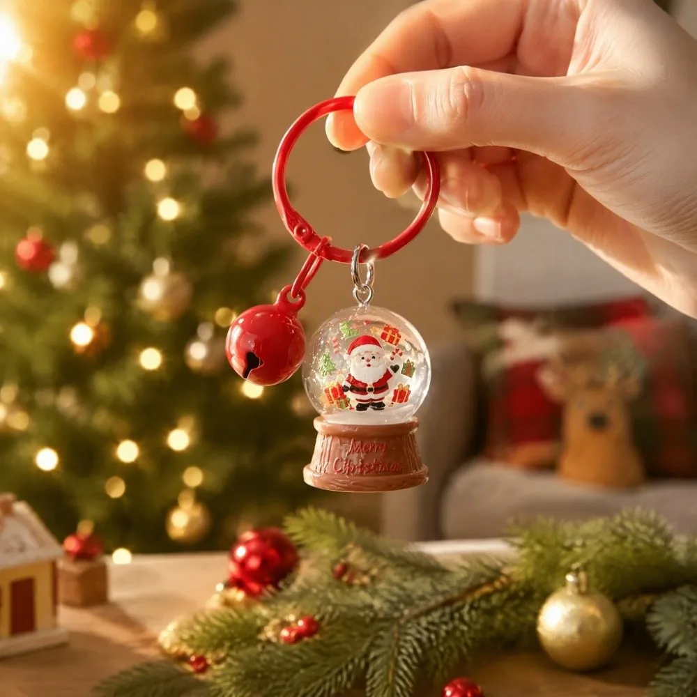 Weihnachtskugel-Schlüsselanhänger aus Harz mit roter Glocke, Miniatur-Szene, Weihnachtsmann-Schlüsselanhänger, lichtbeständig, handgefertigt – Detail 10