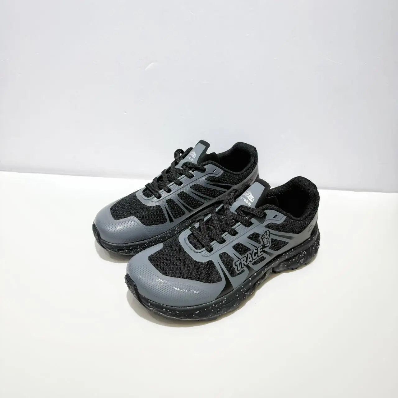 Newly released, popular, lightweight, high-quality, durable, breathable walking shoes. Outdoor walking shoes. Excellent quality.