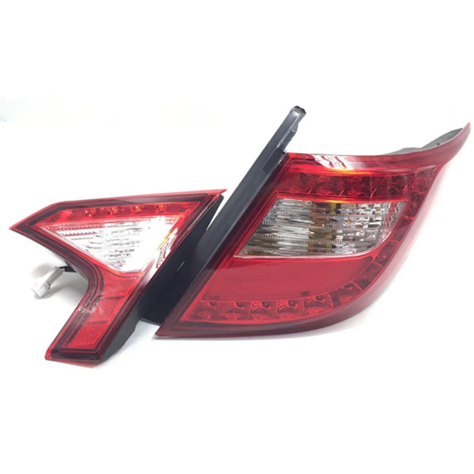 

Auto Tail Light Assembly Brake Reverse Turn Signal Combination Lamp for BYD G5 2014-2016