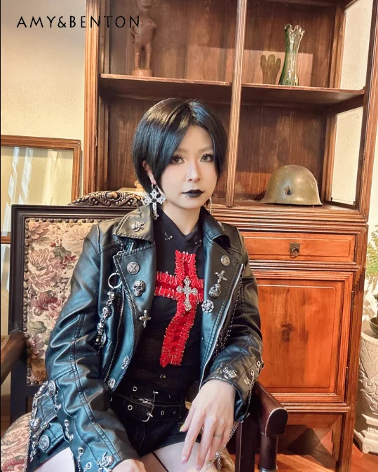 Jaqueta Feminina Curta de Couro PU com Correntes e Rebites Pesados, Estilo Gótico Punk Rock Urbano, Nova Coleção Primavera/Outono