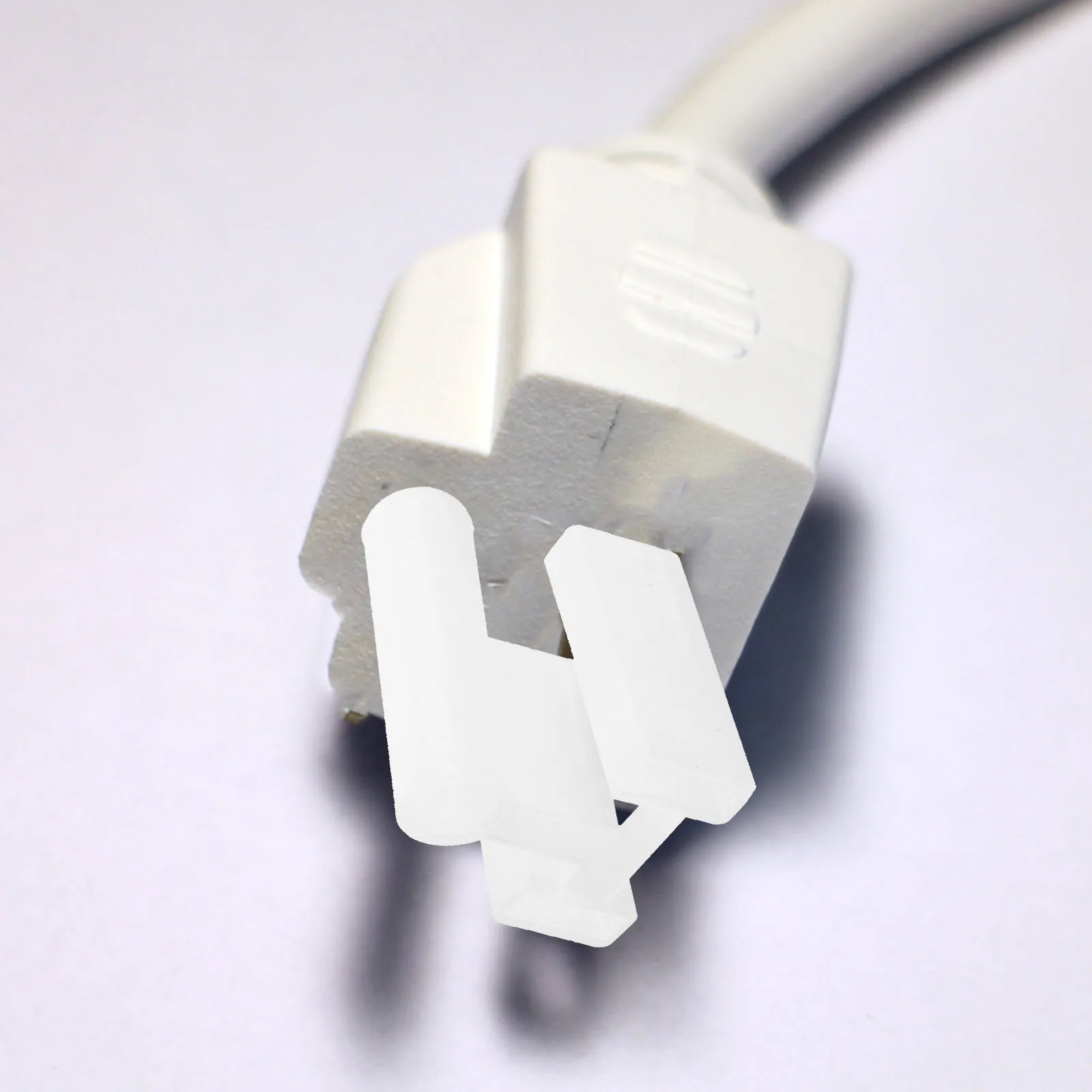 

100Pcs Outlet Plug Cover Proof 3-Prong Plastic Electrical Socket Protector Safety for Home Office Garage