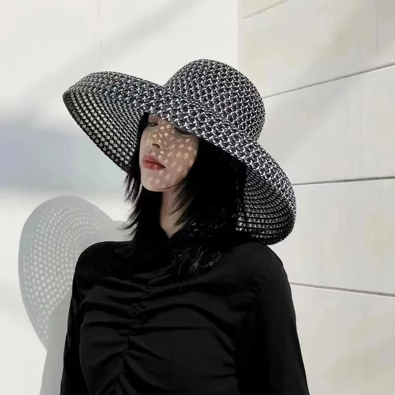 classics Retro Round Top Big Straw Hat Ladies Sun Hats Travel Holiday Visor Hats Vintage Women Beach Hat White And Black