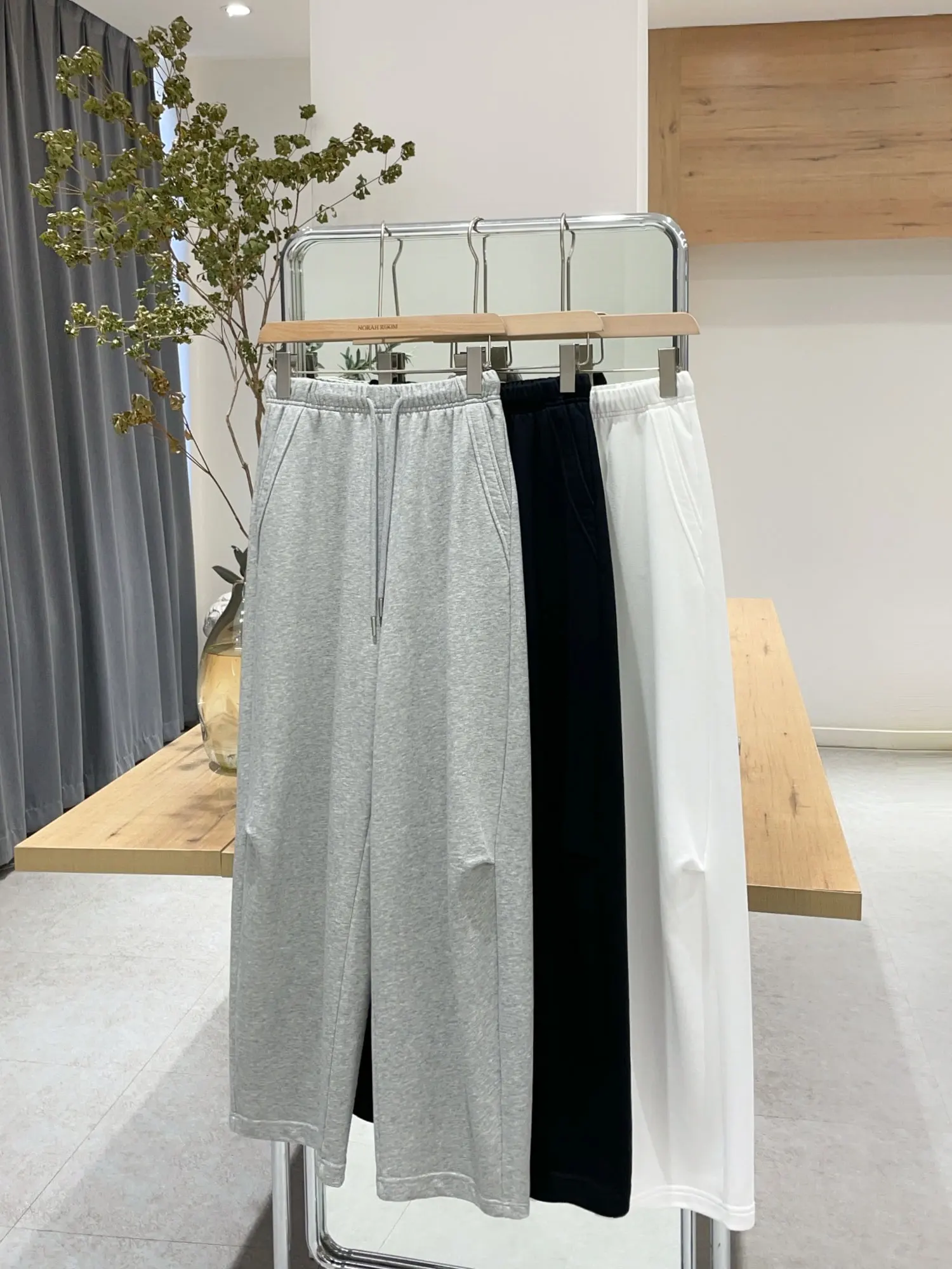 

Nok Xiaola Authentic Spring 2026 Casual Pants Korean Style Elastic Waist Pleated Loose Feel Sweatpants Women's Straight Leg
