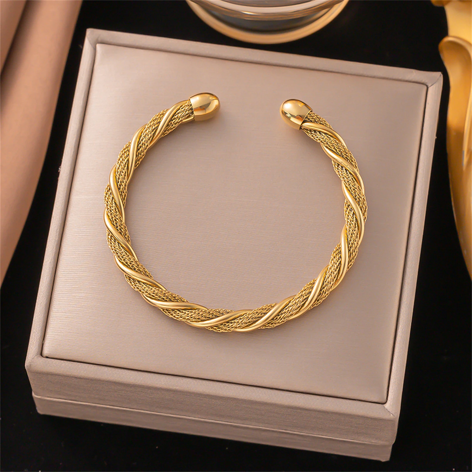 316L Stainles Steel Simplicity Twist Fried C-Shaped Open Bracelets Ladies Fashion Trend High Jewelry Accessories Party Gifts