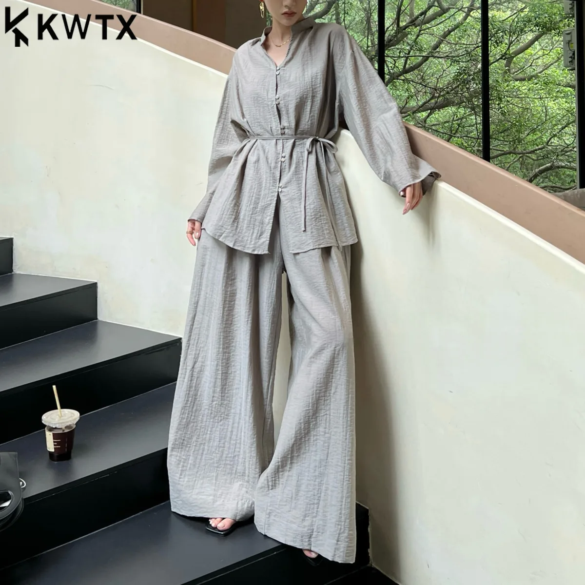 

KWTX женский элегантный повседневный костюм из 2 предметов, текстурированная рубашка, топ с высокой талией, широкие брюки, воротник-стойка, завязка на талии, шик SS25