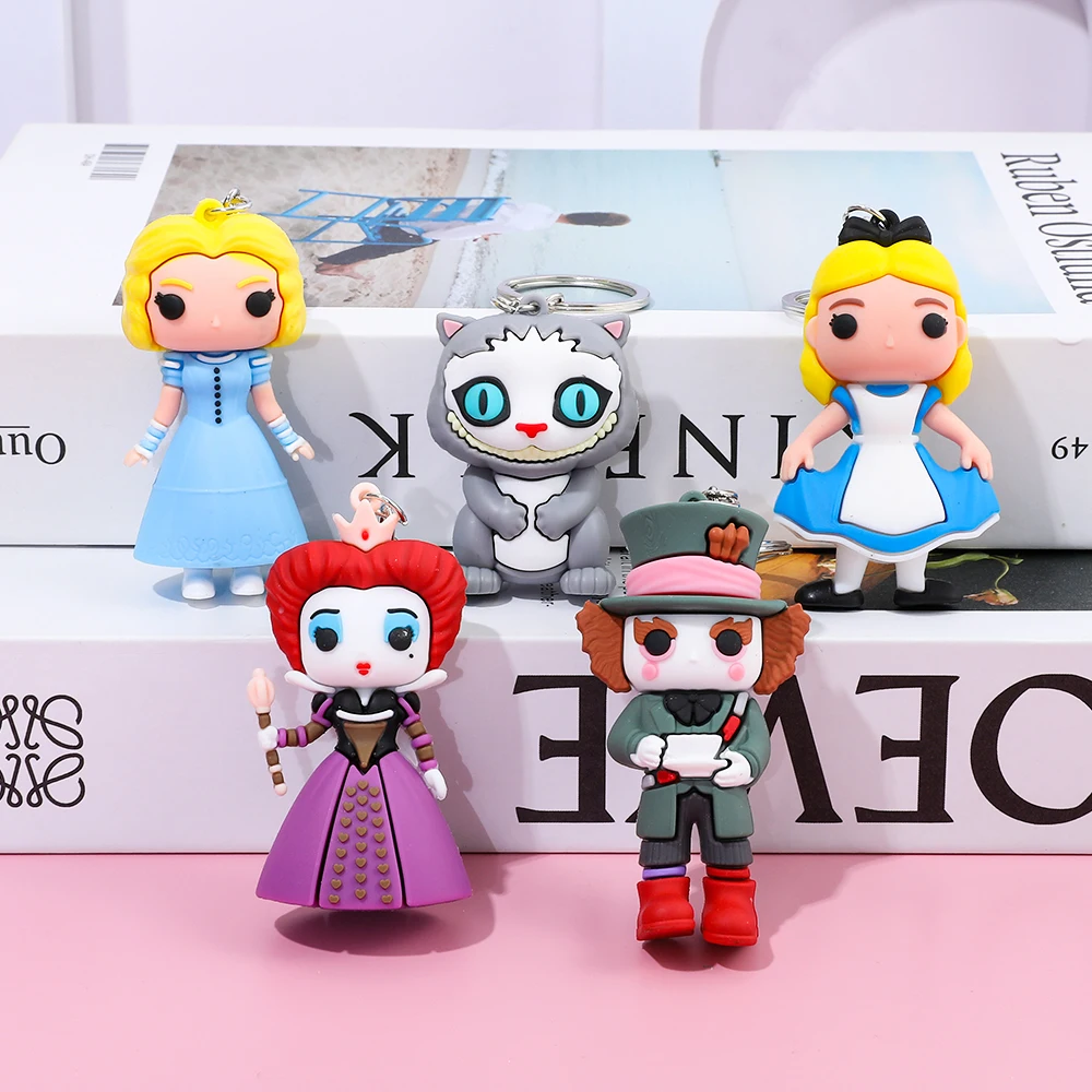 

5pcs Disney keychain combination set, suitable for decoration, can be used as a gift for family and friends