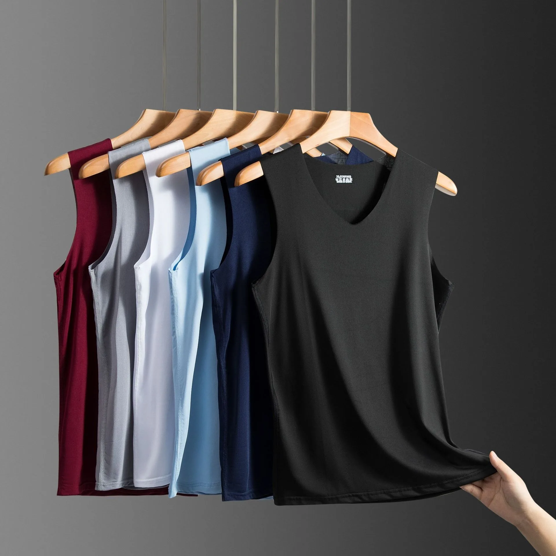 Men's Summer Ice Silk Sleeveless Vest Multi-Color V-Neck Top Traceless Thin Breathable Men's Summer Fashion