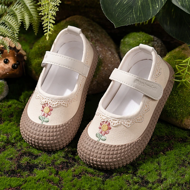 Unishuni Girls Flats Baby Kids Canvas Shoe Child Casual Flats Princess Lace Ruffles Cloth Mary Jane Shoes with Flower Embroidery