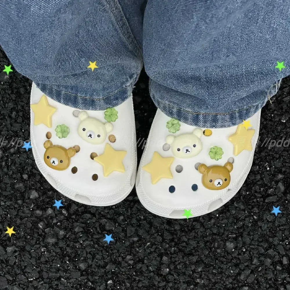 Kawaii Rilakkuma Good Fortune Clover zapato hebilla flor Linda decoración de zapatos accesorios Diy regalo de niña regalos de vacaciones