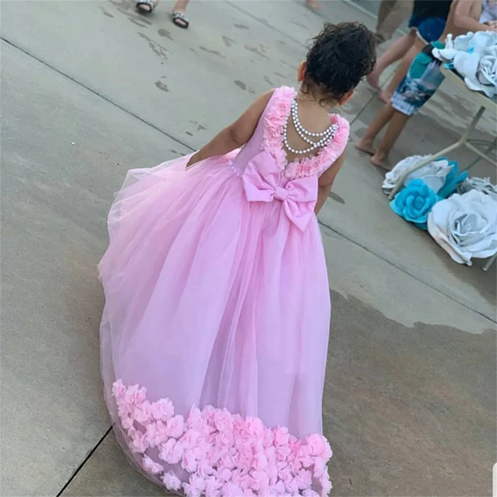 Flower Girl Dress Gorgeous Pink Tulle with Pearls 3D Floral Appliques Backless Lovely Girls Birthday Party Gowns With Long Train