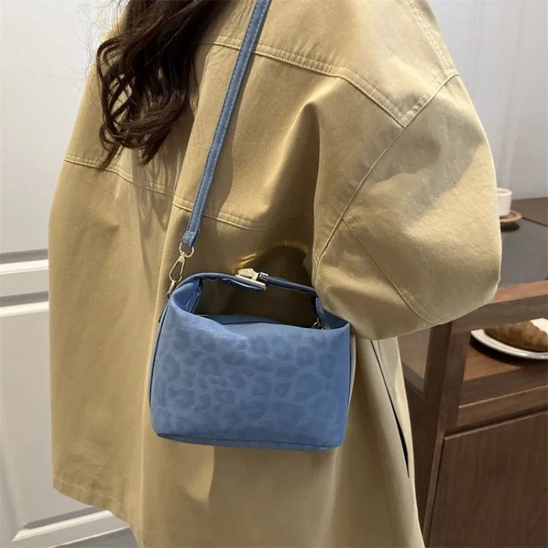 

Яркая сумка через плечо, горячая распродажа, универсальная изысканная женская сумка для покупок, женская сумка, идеально подходящая для поездки в горах