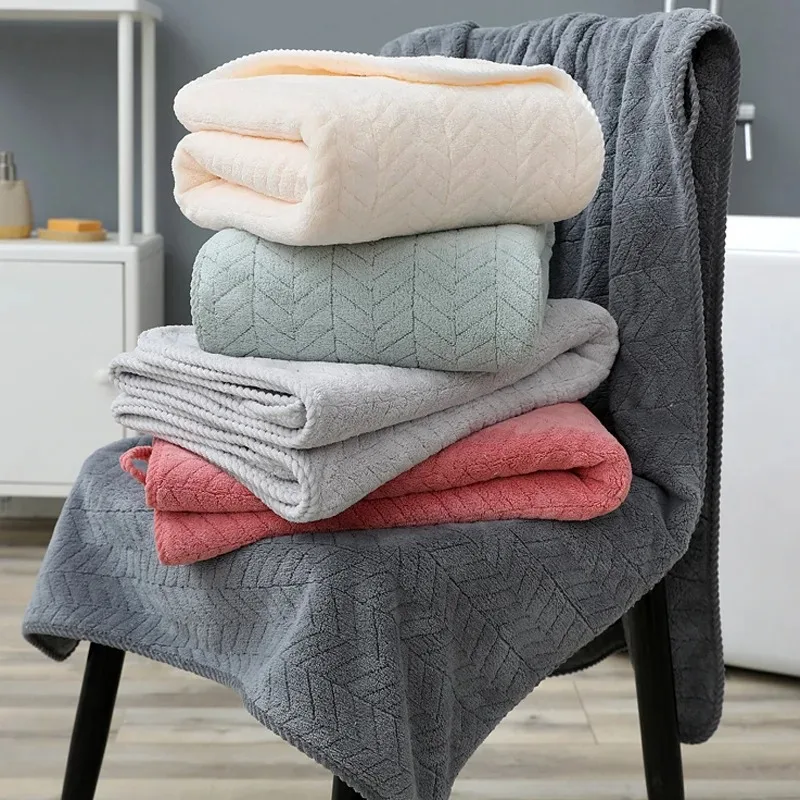 Enlarged Thick Coral Velvet Bath Towel, High Water Absorption, Non Fading Hotel Towel, Sports Beach Beauty Salon, Men's and Wome