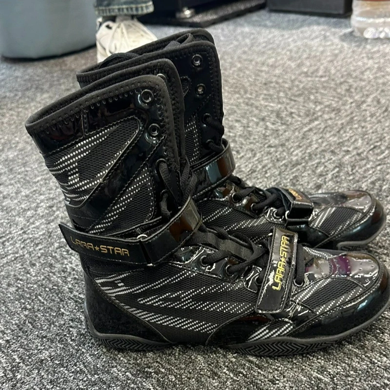 

Новинка 2026, горячая Распродажа, мужские борцовские ботинки, черные, красные боксерские кроссовки, мужская тренировочная обувь для спортзала, спортивная боевая обувь для соревнований