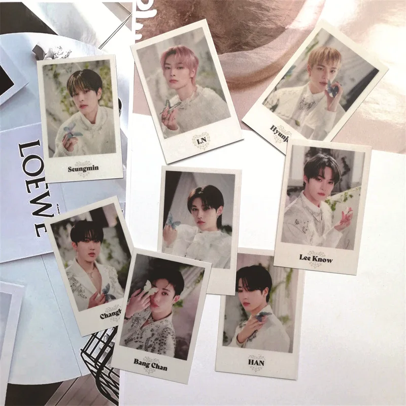 

Коллекционная карточка-открытка Stray Kids Japan Weekly Postcard SKZOO: периферийная карточка с изображением знаменитостей