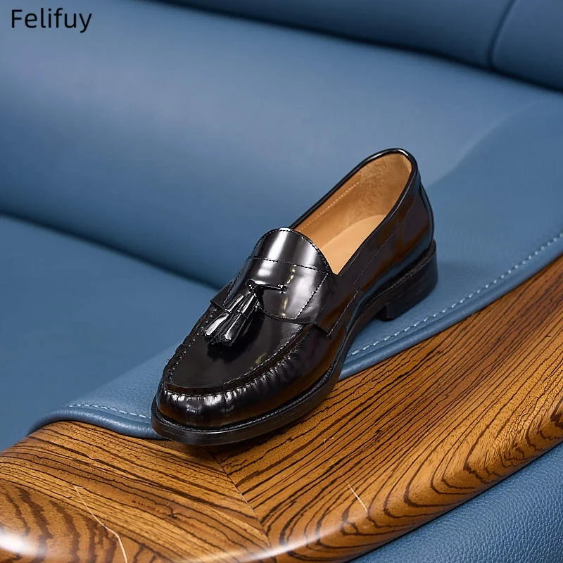 

New Men Patent Genuine leather Spring Flats Moccasins Men's Tassel Loafers Genuine Leather Slip-on Casual Men Social Dress Shoes