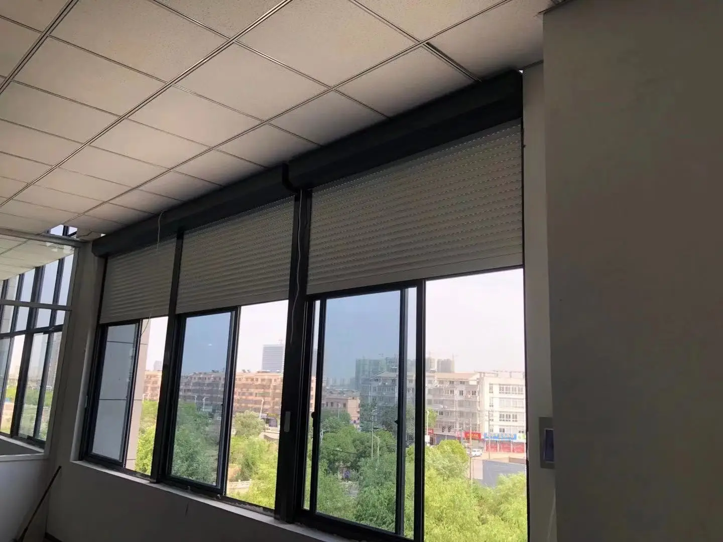 Modern Design Rolling Shutter Window Factory Price Aluminum Alloy Metal Sound Proof Hurricane Storm Roller Shutters