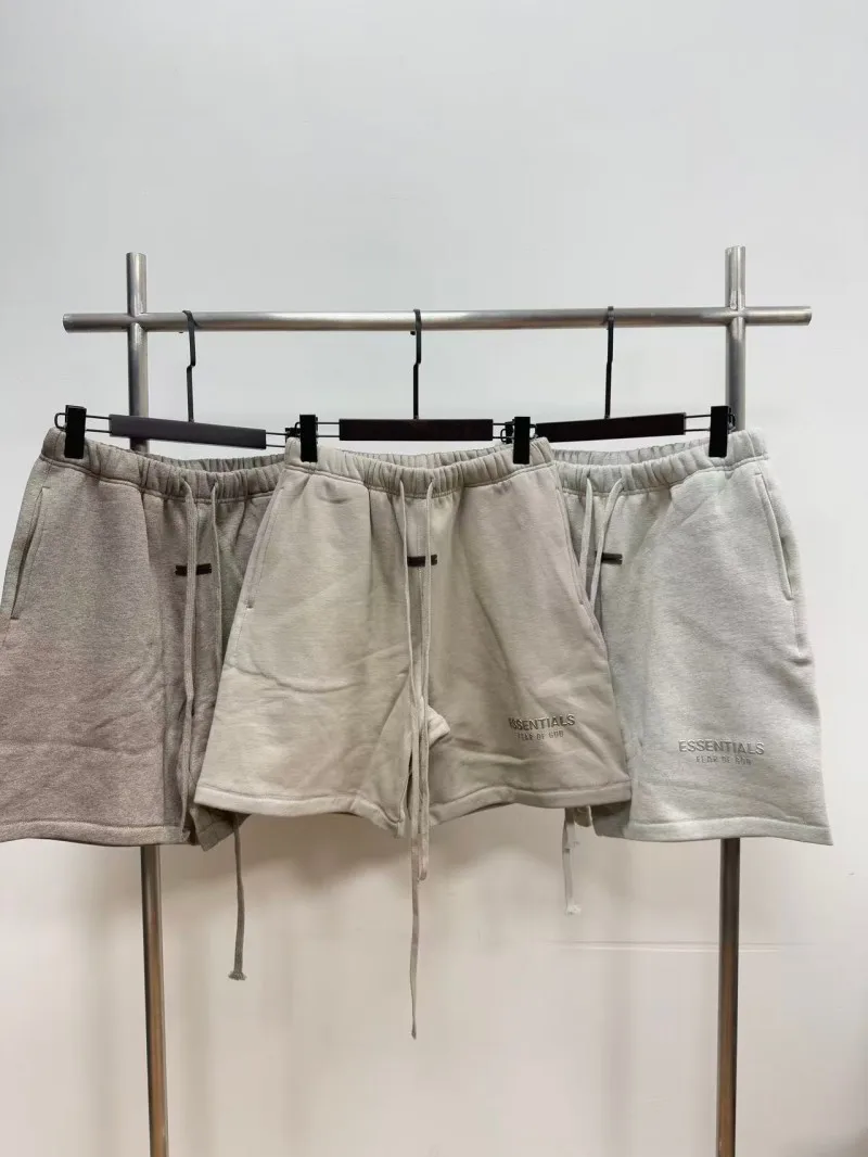 

JUDEES FOG: Повседневные шорты с принтом и надписями, свободный крой, прямые штанины, хлопок, для молодежи, на каждый день, комфортные, неэластичные.