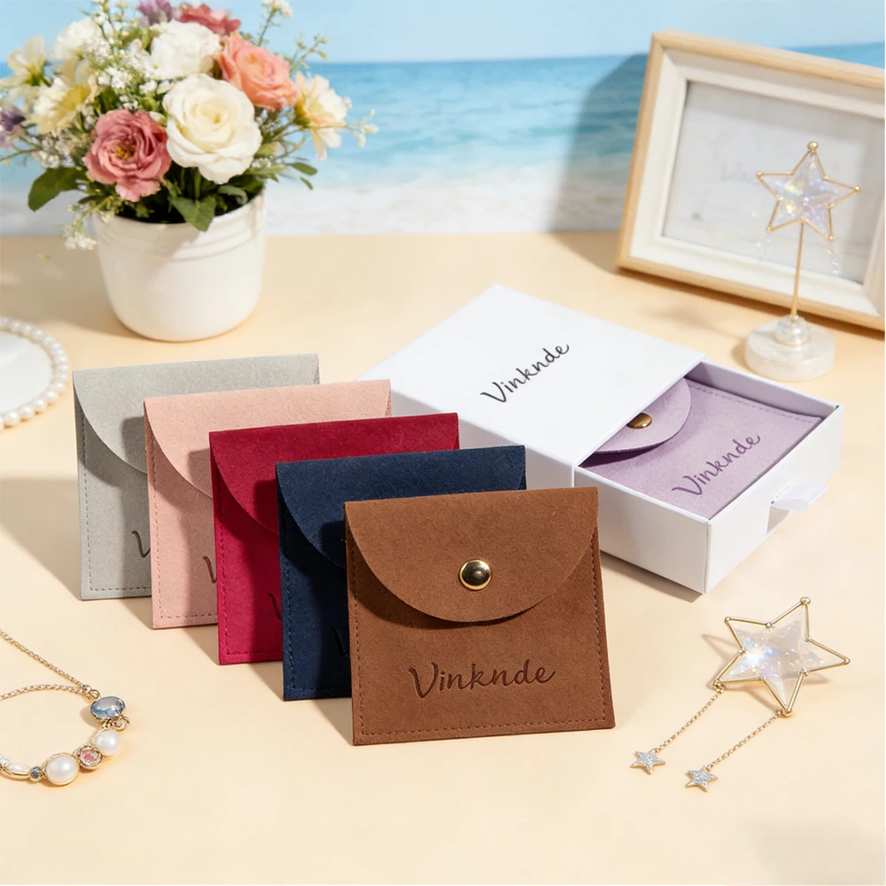 

100 шт./лот, пакеты для ювелирных изделий с логотипом, микрофибровые мешочки на кнопке, для украшений, серег, ожерелий, свадебные подарочные пакеты