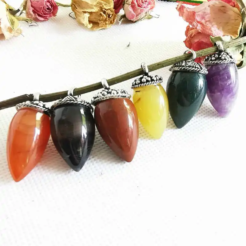 Natural Stone Crystal Chili Hot Pepper Pendants Tibetan Ethnic Vintage Craft Copper Capped Stone from Nepal TBP545