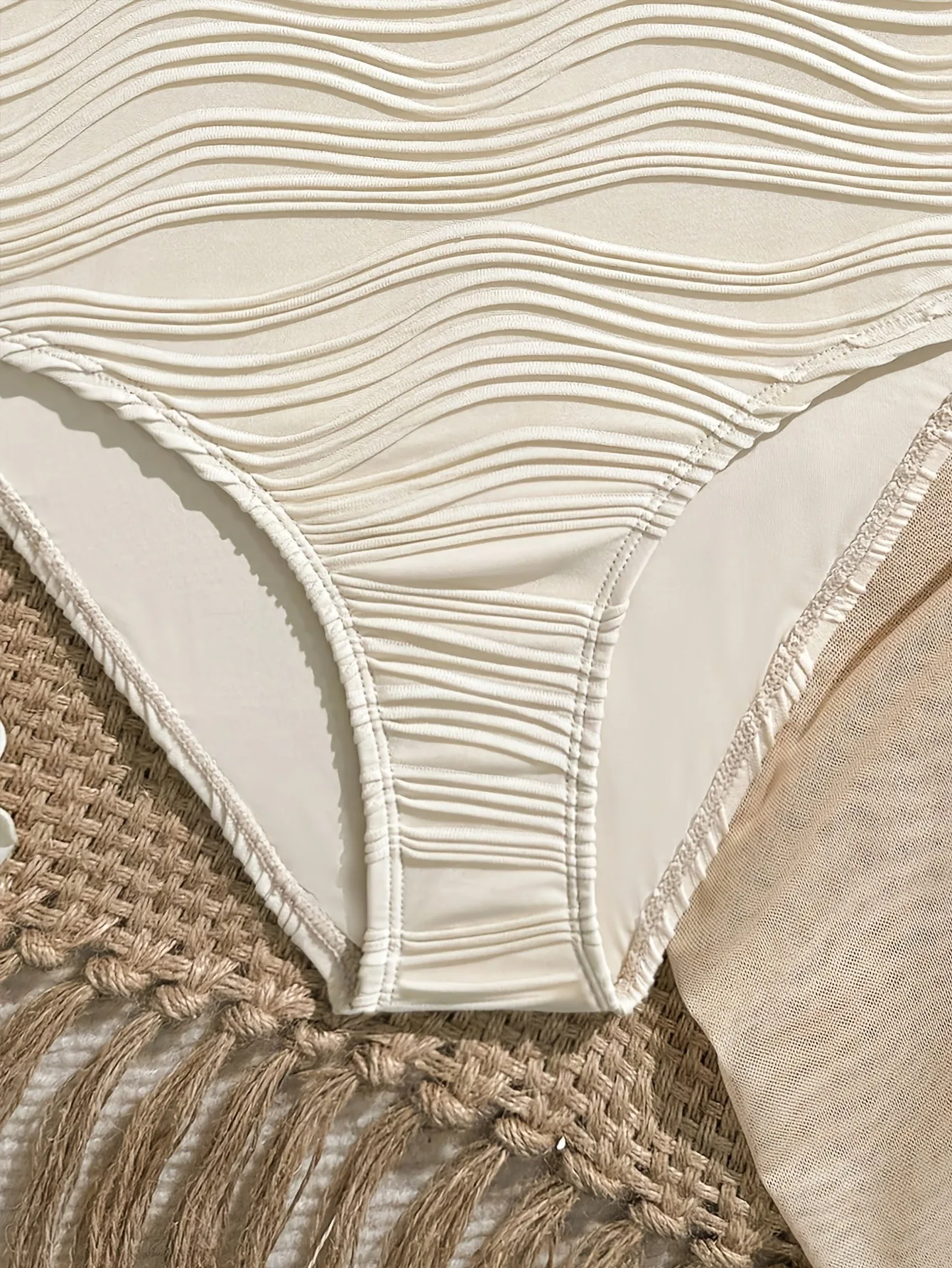 Trendiges Mädchen 2-teiliges Strand-Badeanzug-Set, Beige Muschel-Dekor Einteiler + Transparenter Netz-Sarong Cover-up Set – Detail 5