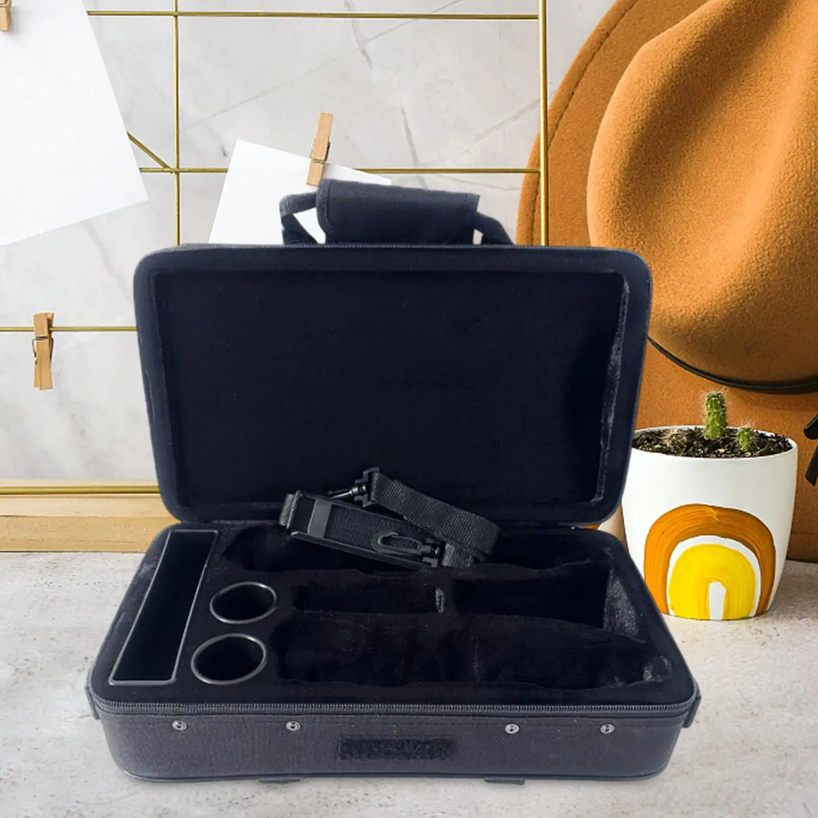 Clarinet Gig Bag with Soft Lining and Accessory Storage Water Resistant Case for Clarinet Safe Transportation
