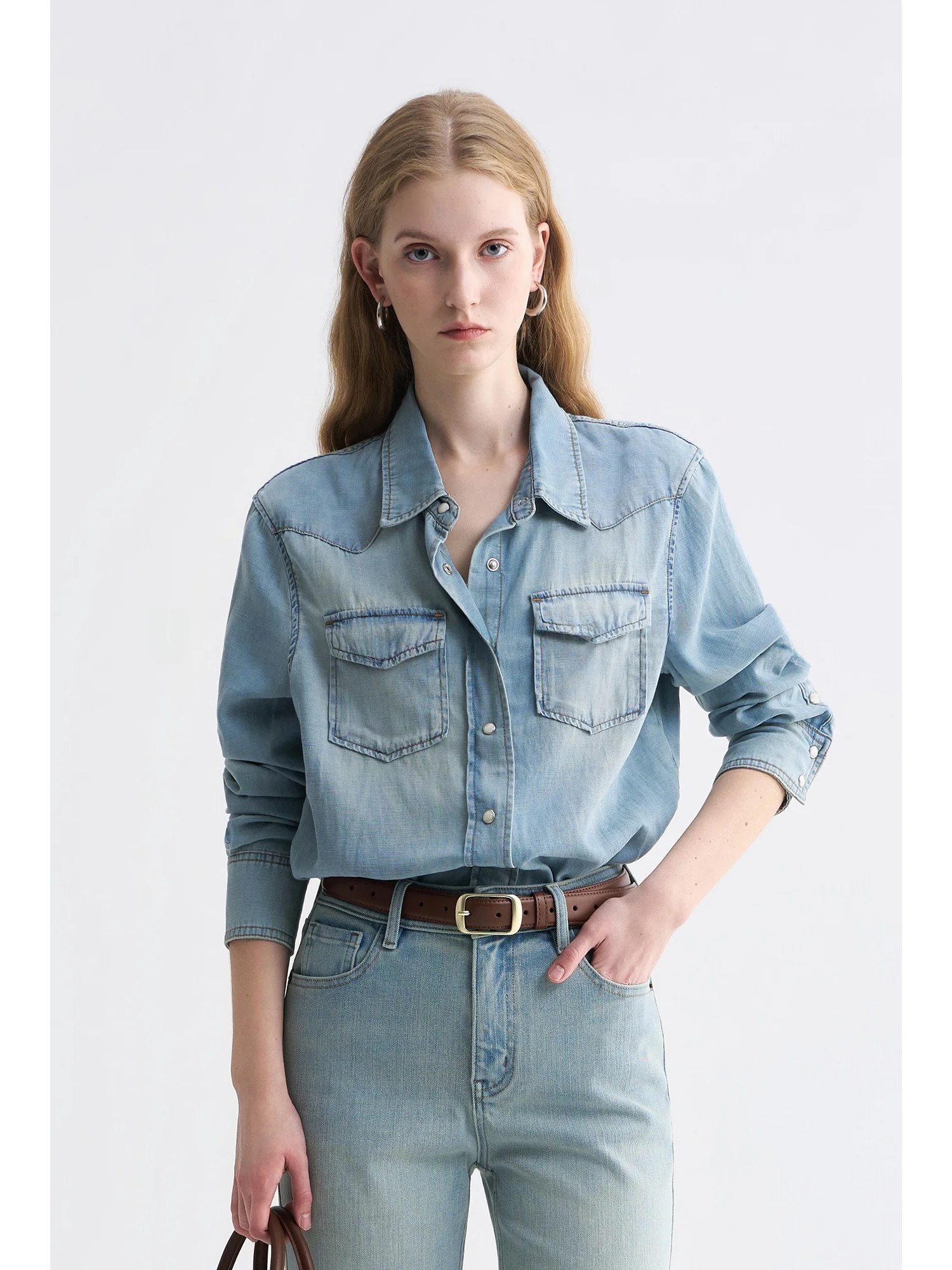 

Повседневная джинсовая рубашка USEEN с длинным рукавом, свободного кроя, с двумя карманами, светло-голубая, модная женская рубашка