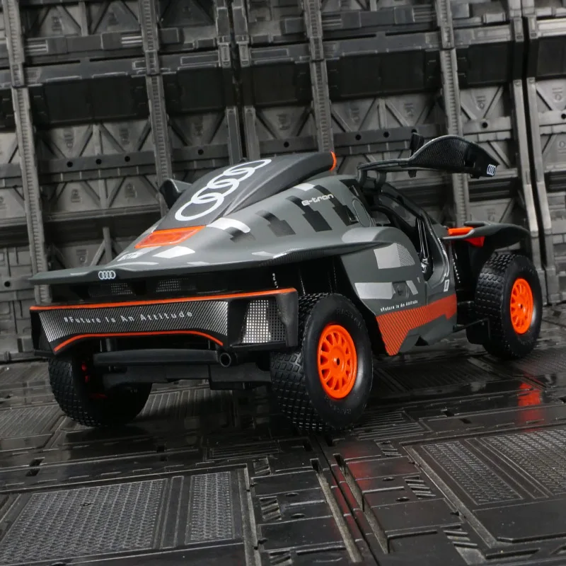 ラスター1：24スケールのアウディrs-q-e-tron合金製オフロード車モデル。ドアが開閉可能。静止模型としてコレクションに。