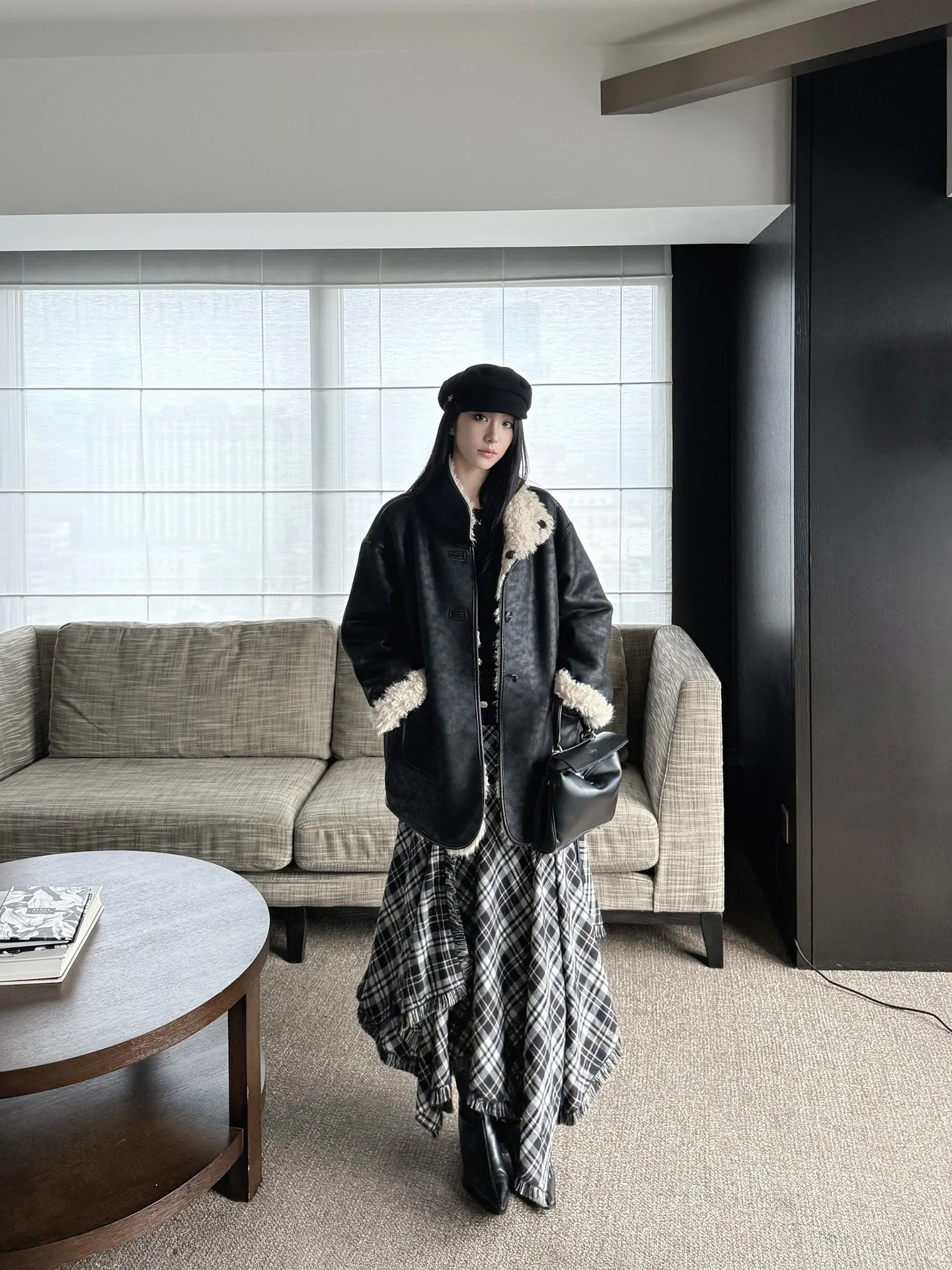 Jaqueta Feminina SMBL RAIN de Couro PU Engrossado, Reversível, Comprimento Médio, Casaco de Inverno Preto com Pelo Sintético