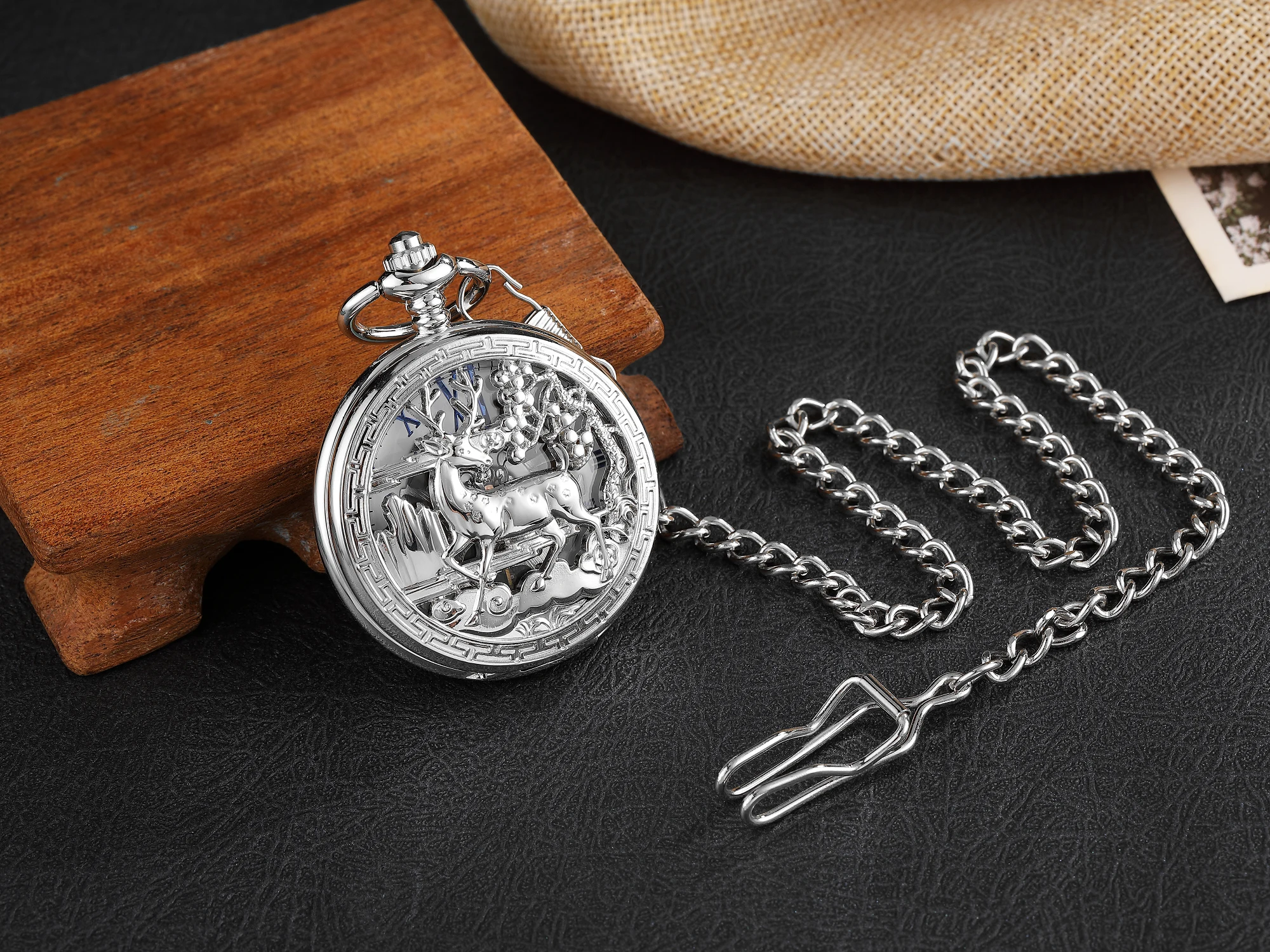 Retro Hollow Gold Silver Fawn Mecânico Pocket Watch Roman Dial Hollow Men's e Women's Watch Gift Watch