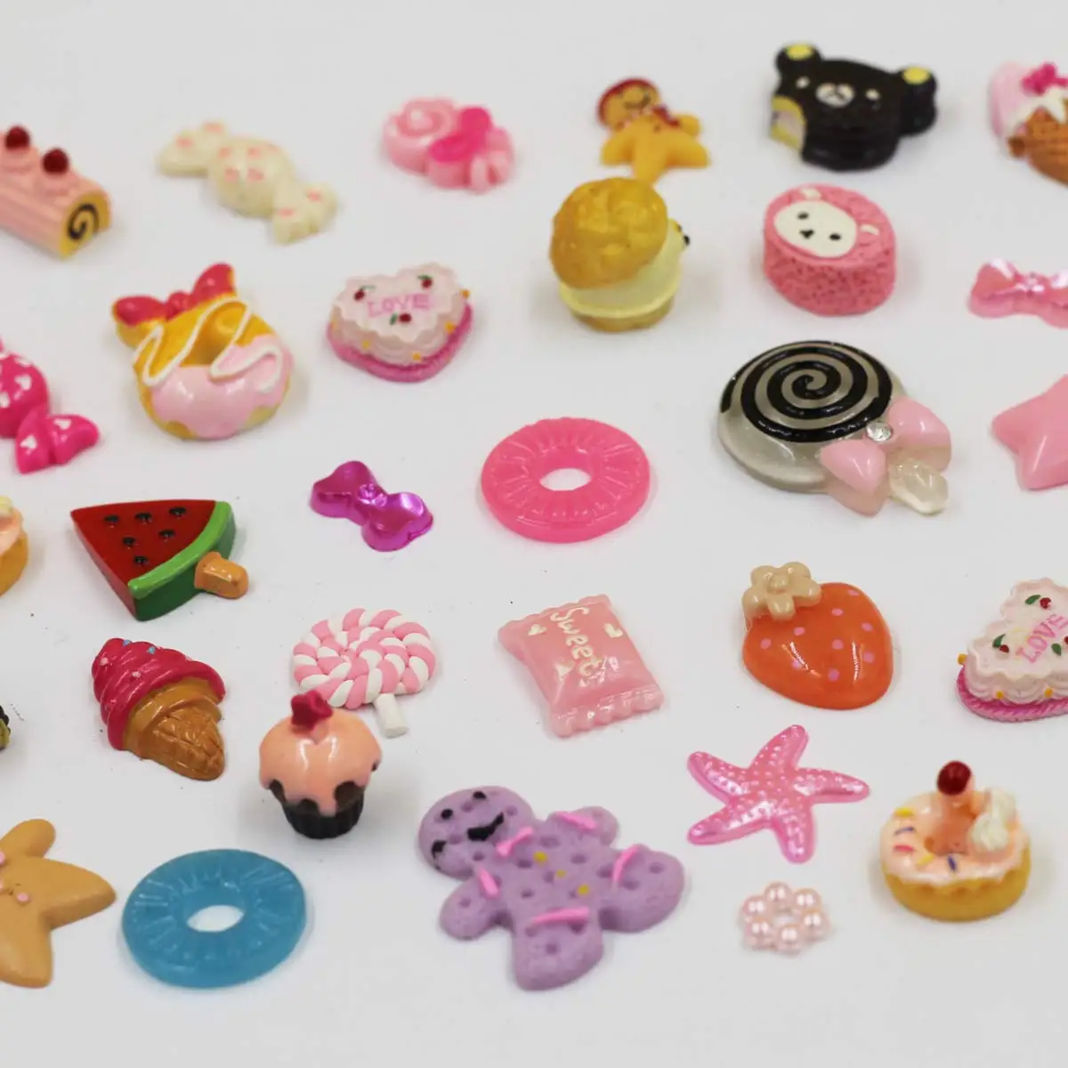 500PCS Mixed Random Cake Candy Ice Cream Flatback Resin Cameos 5-30mm DIY Crafts Decoration Jewelry Accessories Material Package
