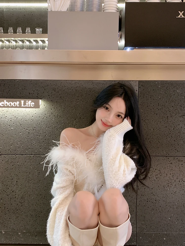 

White Ostrich Feather oulder Bared Sweater V-Ne Women's Winter Knitted Top Sweet Sle Regular Length Overhead Dr