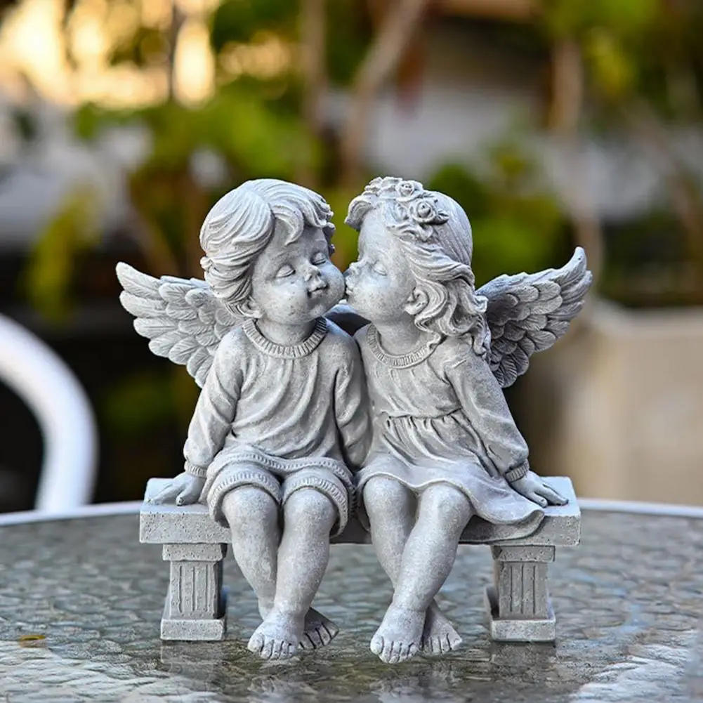 Resin Garden Ornament Outdoor Garden Decor Girl Boy Garden Statue Outdoor Resin Sculpture Kids First Kiss Decorative For Yard