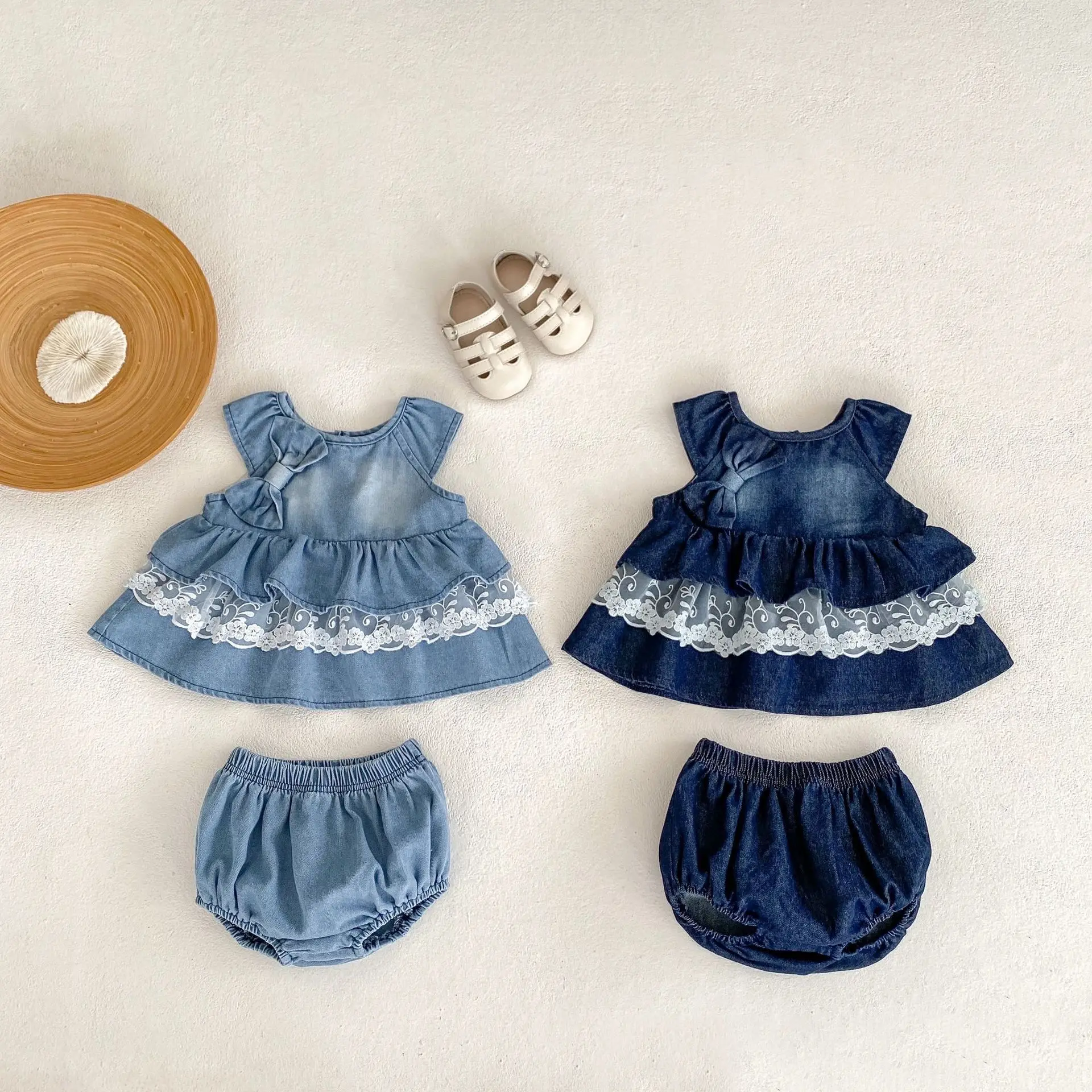 

2025 Baby Girl Summer Suit Bow Lace Splicing Top Pants Two-piece Set Denim Trend Summer Dress Fashion