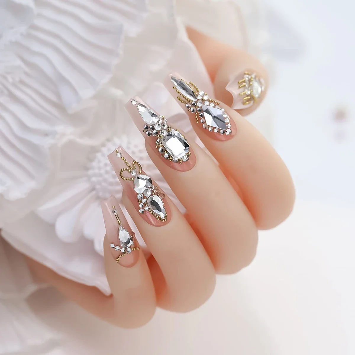 12 paleisrooster / 1 doos met transparante plating bodem nagel water diamant hart, waterdruppel en andere maat gemengde nagel platte bodem