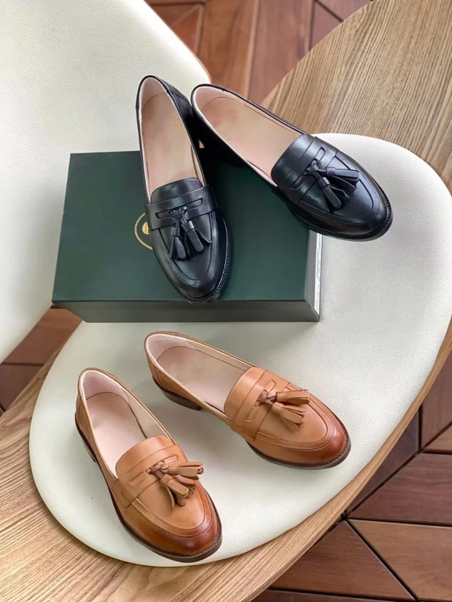 

2026 New Handmade Ox oes Low Heel Retro Briti Sle Women's Slip-On Loers Leather Faion Single oes Wax Leather
