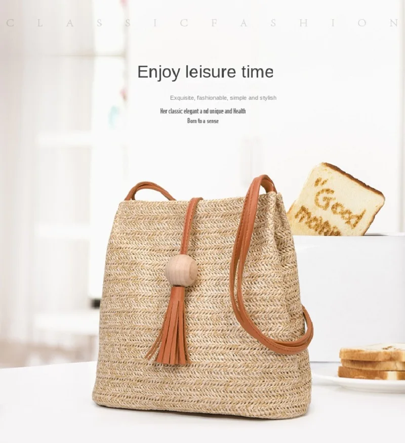 Women Straw Bag Bohemian Rattan Beach Handbag Handmade Kintted Crossbody Bucket Bags Summer Tassel Beach Bag Makeup Bag New