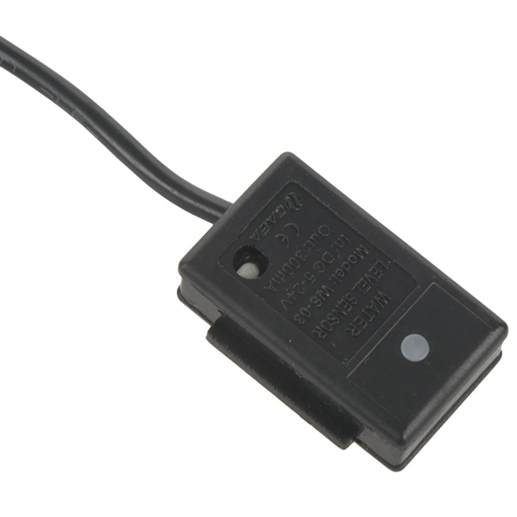 AA84 5X 12-24V 비접촉 탱크 액체 수위 감지 센서 스위치 컨테이너 DC 5V